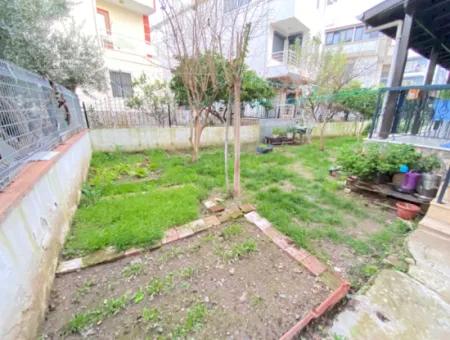 Ürkmez De Müstakil Eşyasız Denize 500M2 Kiralık 4+1 Villa