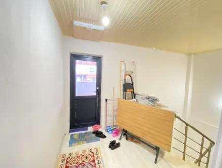 Ürkmez De Denize 250M Salon Mutfak Ayri Satılık 3+1 Villa